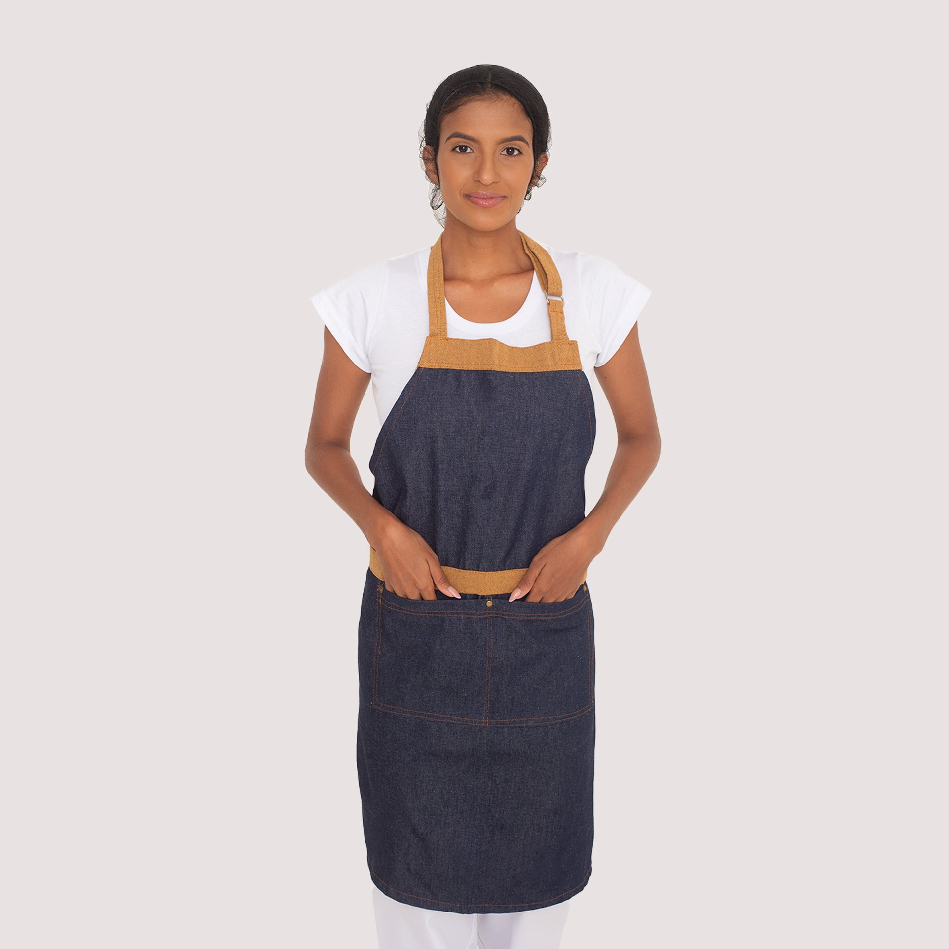 Avental Jeans Com Detalhe Lona Mostarda