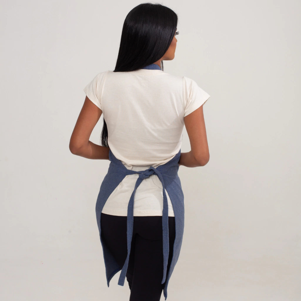Avental Lona Azul Jeans Com Detalhe Em Couro