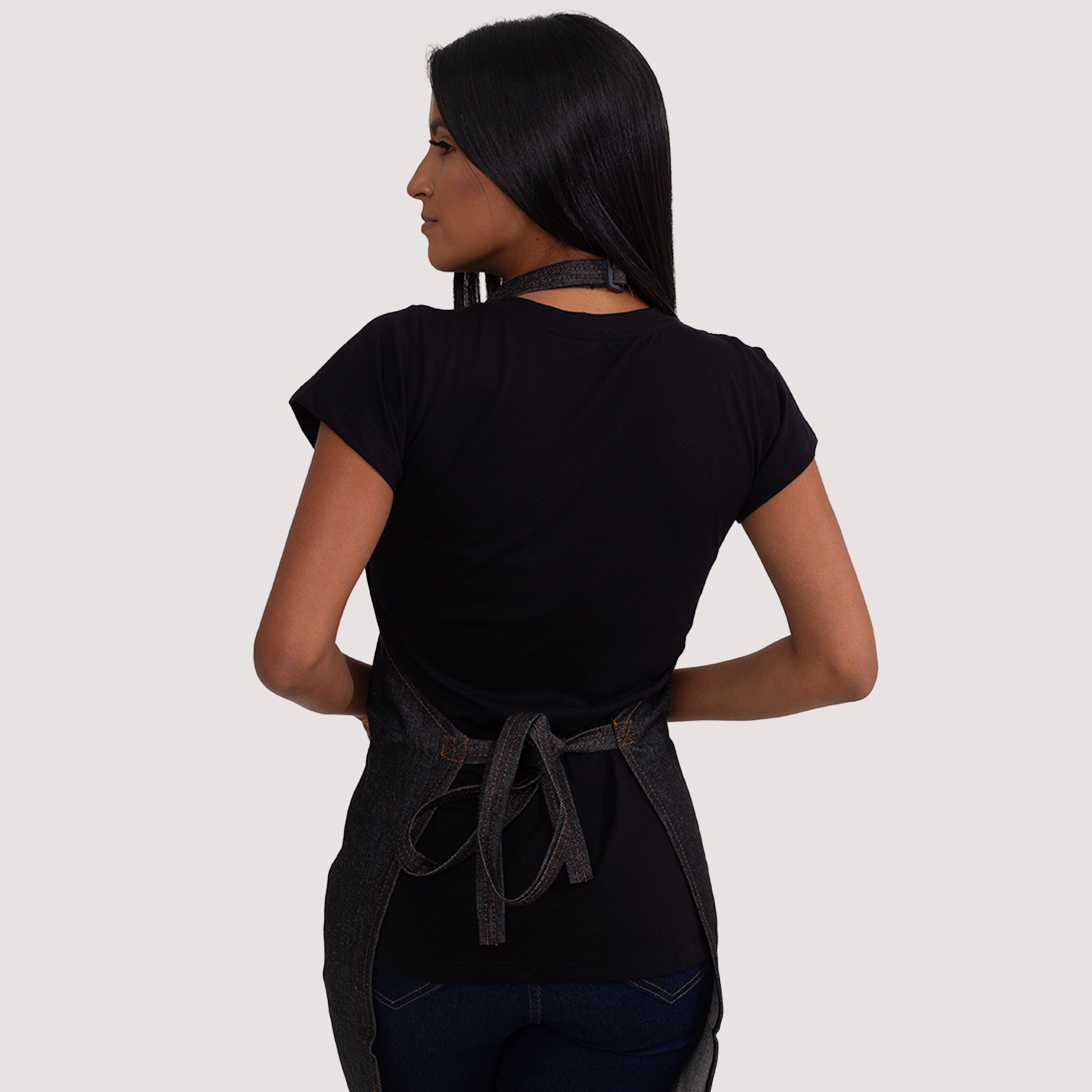 Avental Jeans Black Com Detalhe de Couro