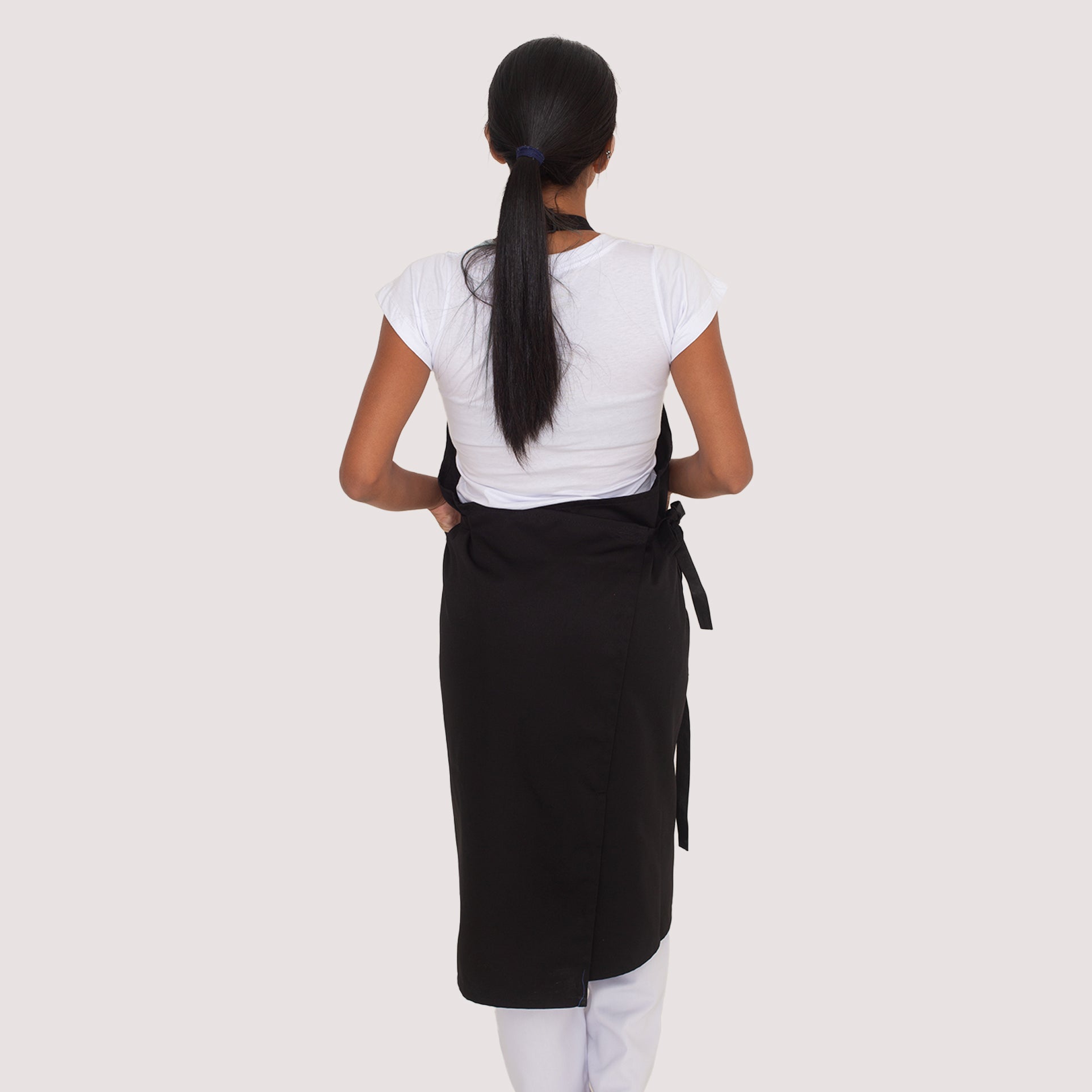 Avental Transpassado com Bolso Preto Brim