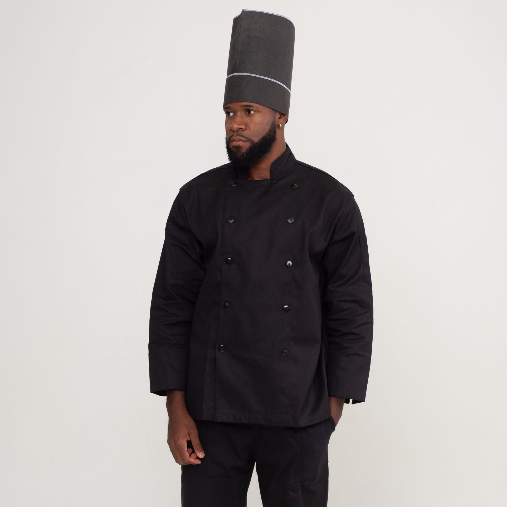 Dólmã Manga Longa Preta Com Botões Pretos