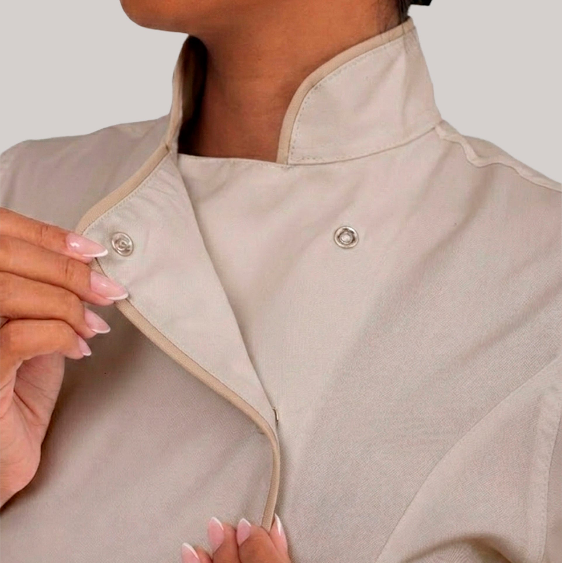 Dólmã Bege Manga Curta Feminina Brim