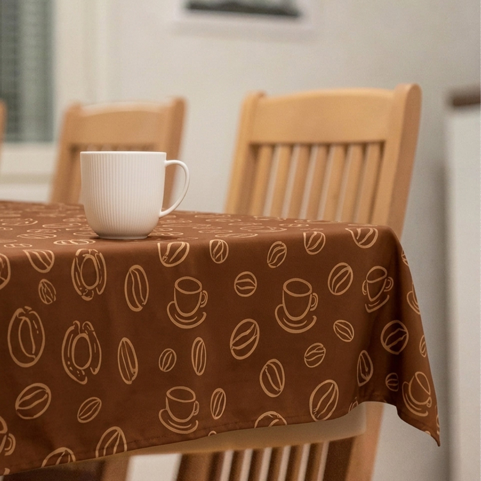 Toalha de Mesa Café Marrom 1,50x1,50 Quadrada
