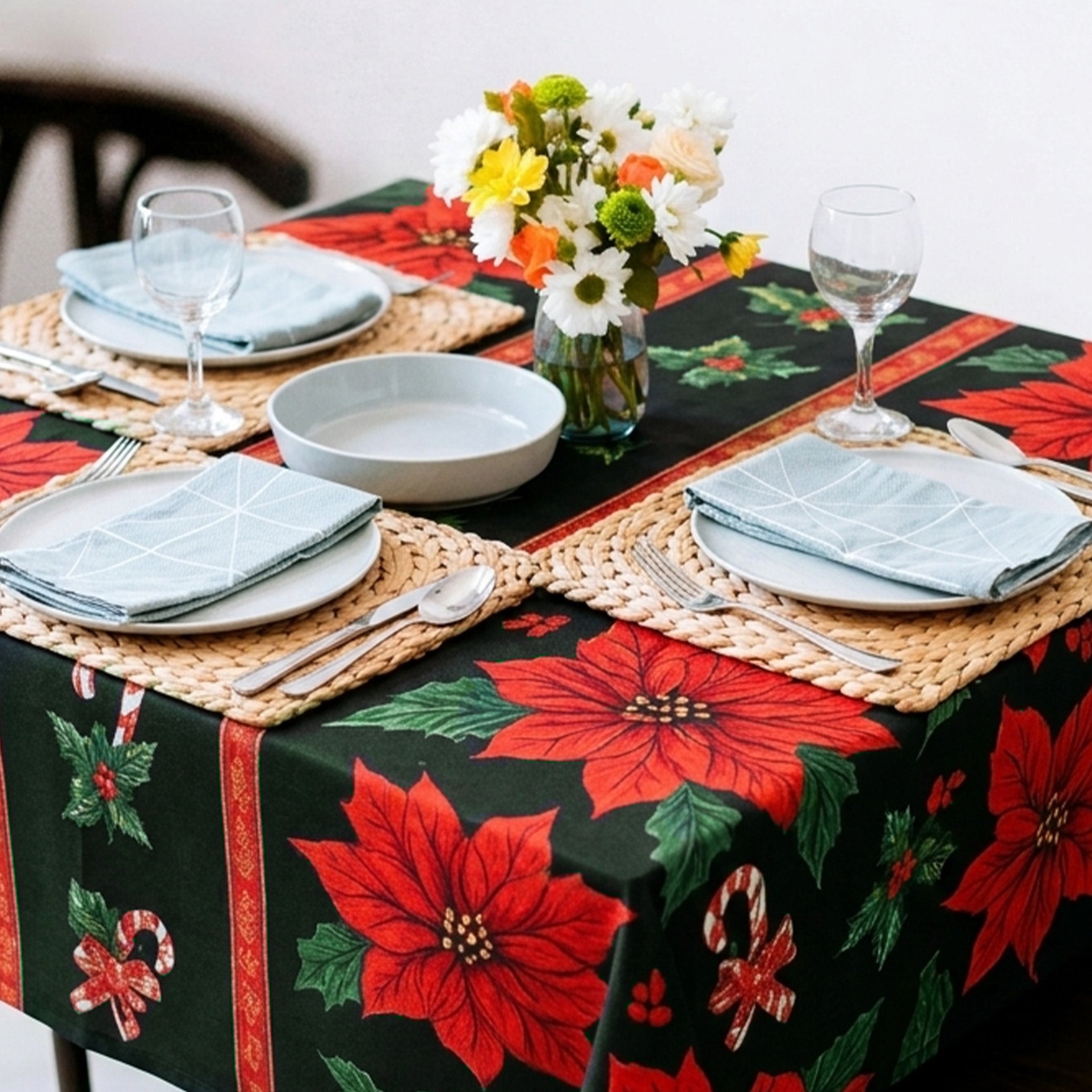 Toalha de Mesa Flor Natalina 1,50x1,50 Quadrada