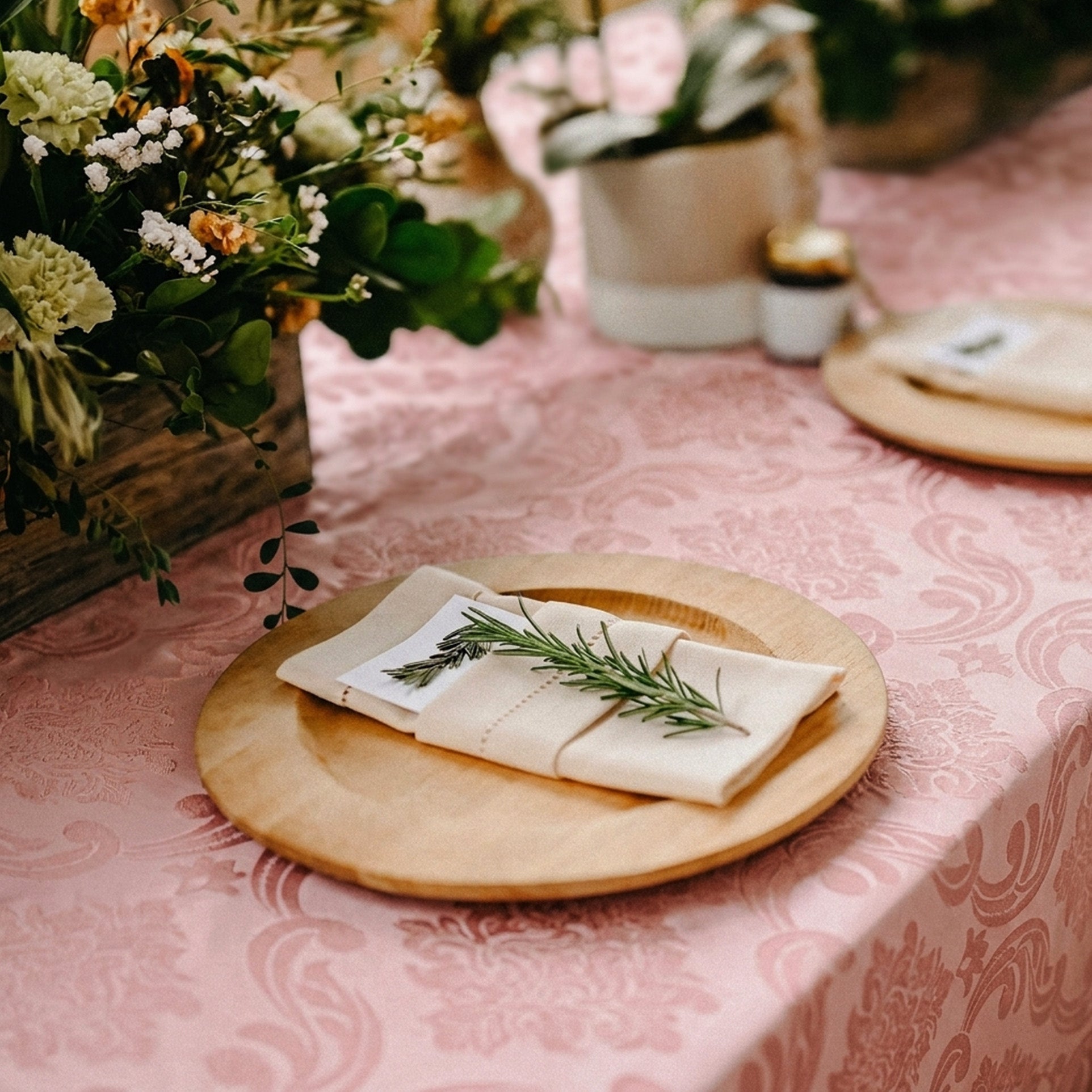 Toalha de Mesa Jacquard Rosa 1,50x1,50 Quadrada