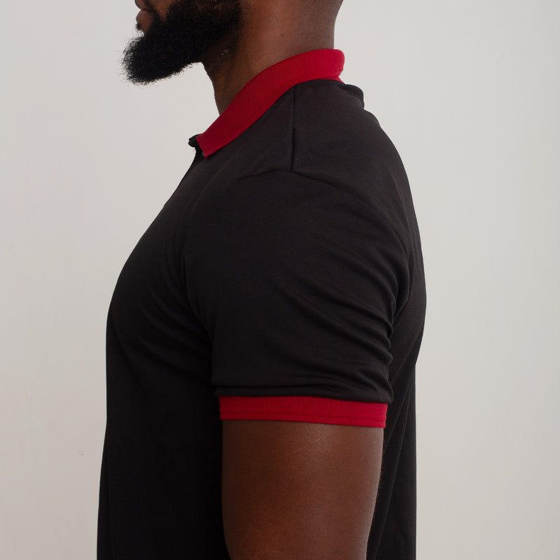 Camisa Polo Piquet Algodão Preto Com Gola e Punho Vermelho