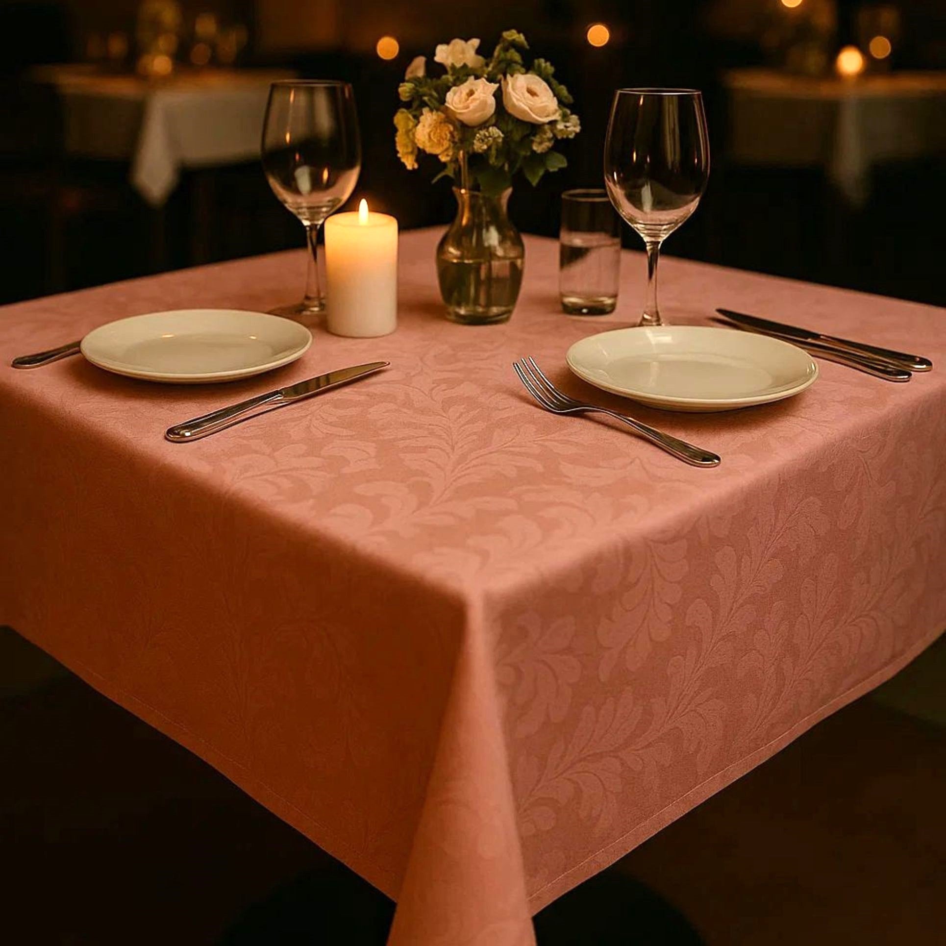 Toalha de Mesa Jacquard Rosa 1,50x1,50 Quadrada