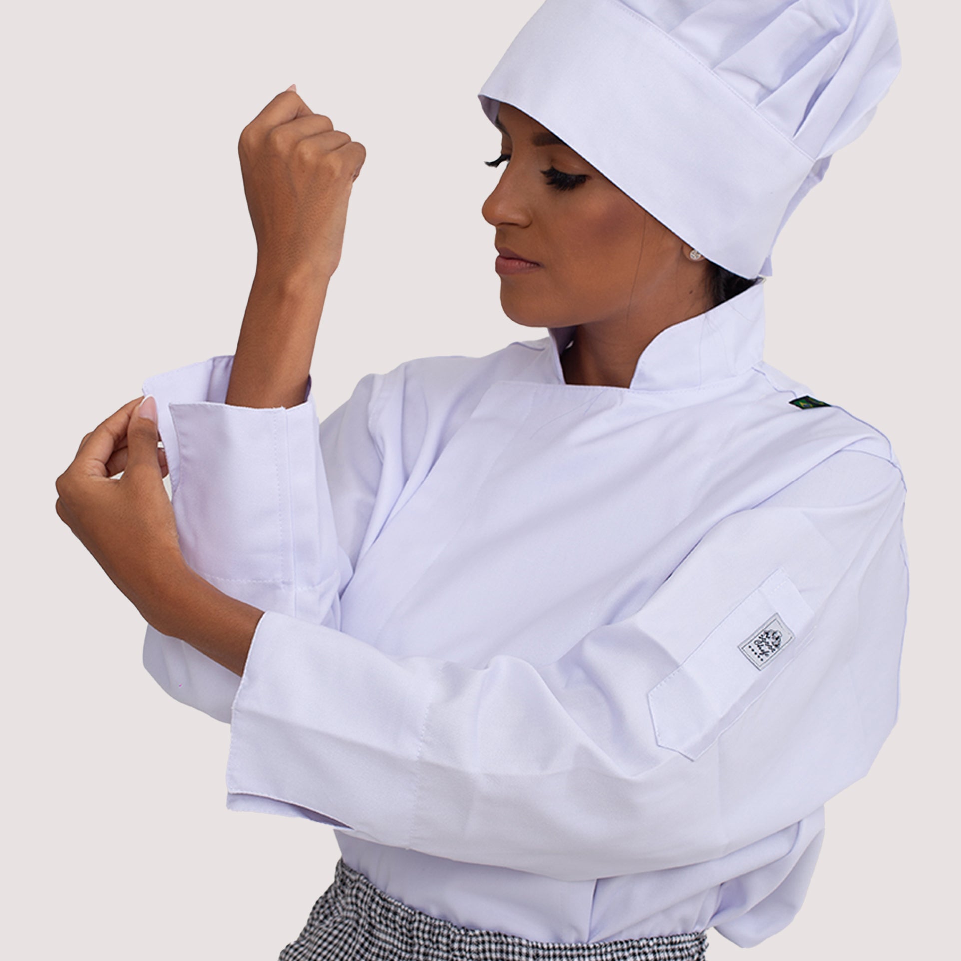 Dólmã Branca Manga Longa Com Botão Embutido