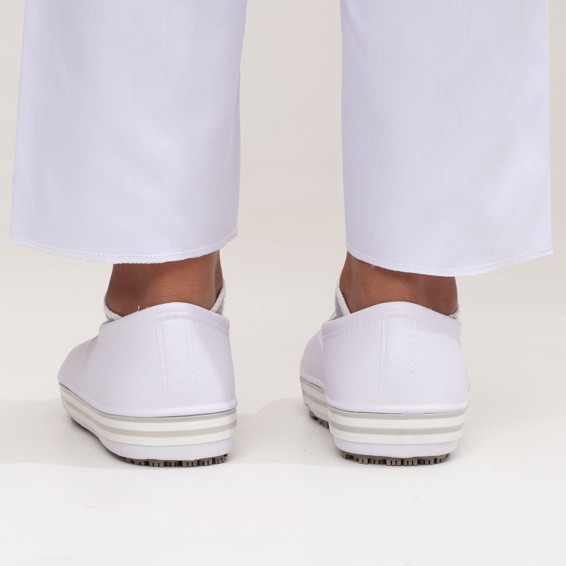 Tênis Antiderrapante Branco