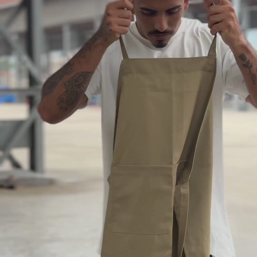 Carregar vídeo: Avental Bege com bolso Brim